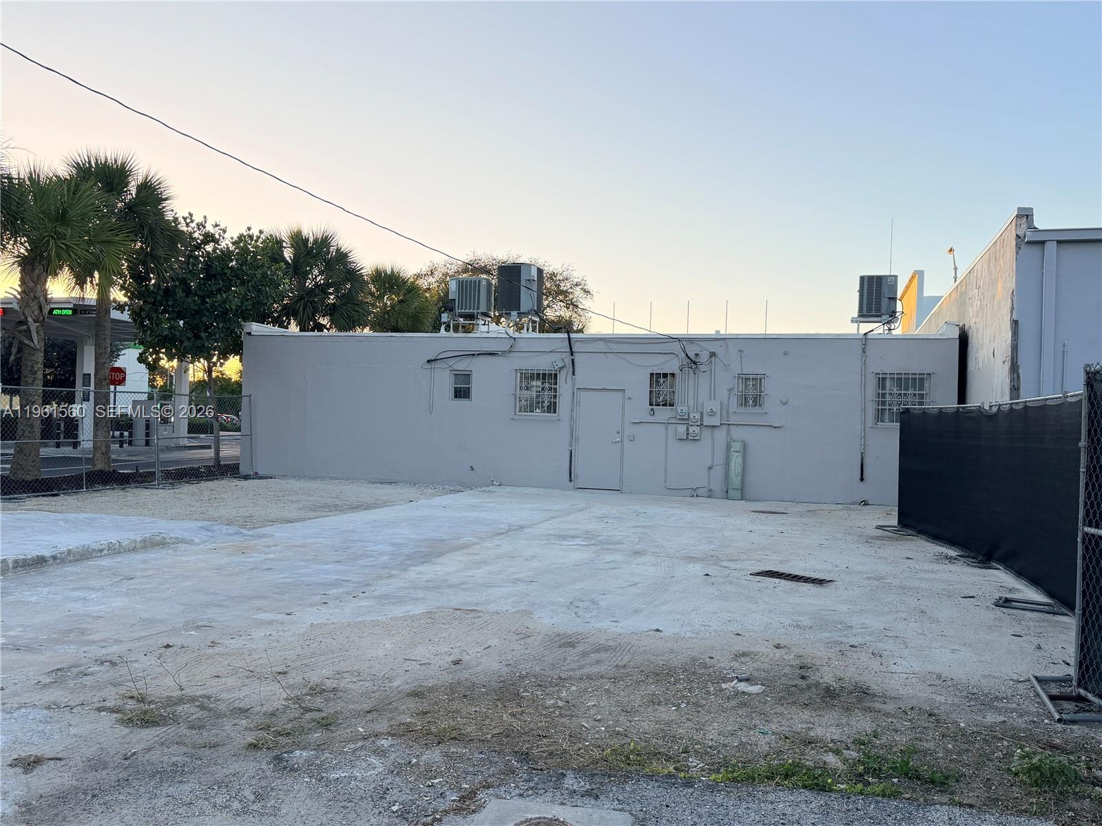 14331 S Dixie Hwy