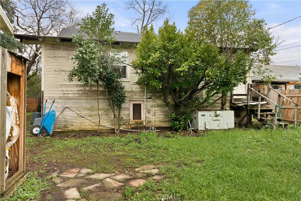 1530 Oleander Avenue