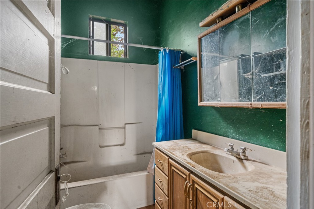 1530 Oleander Avenue