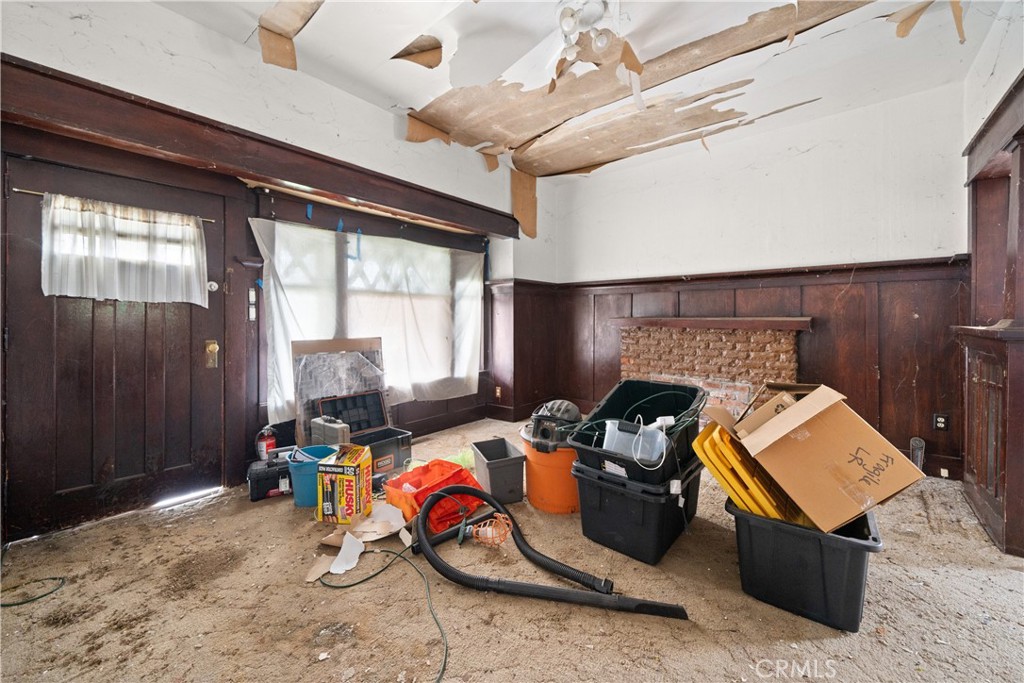 1530 Oleander Avenue