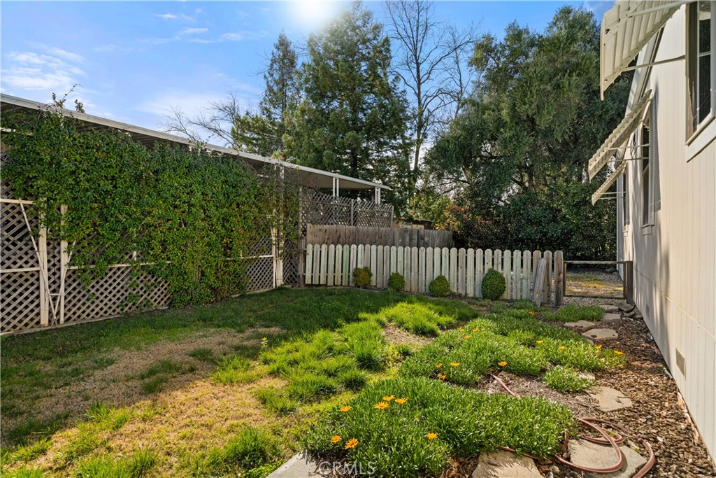 7043 State Highway 32 3