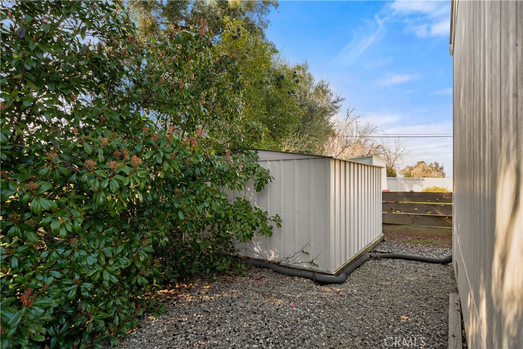 7043 State Highway 32 3