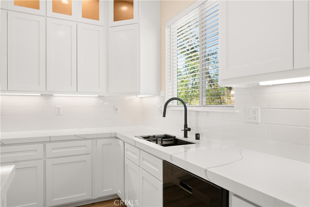 3997 Skyview