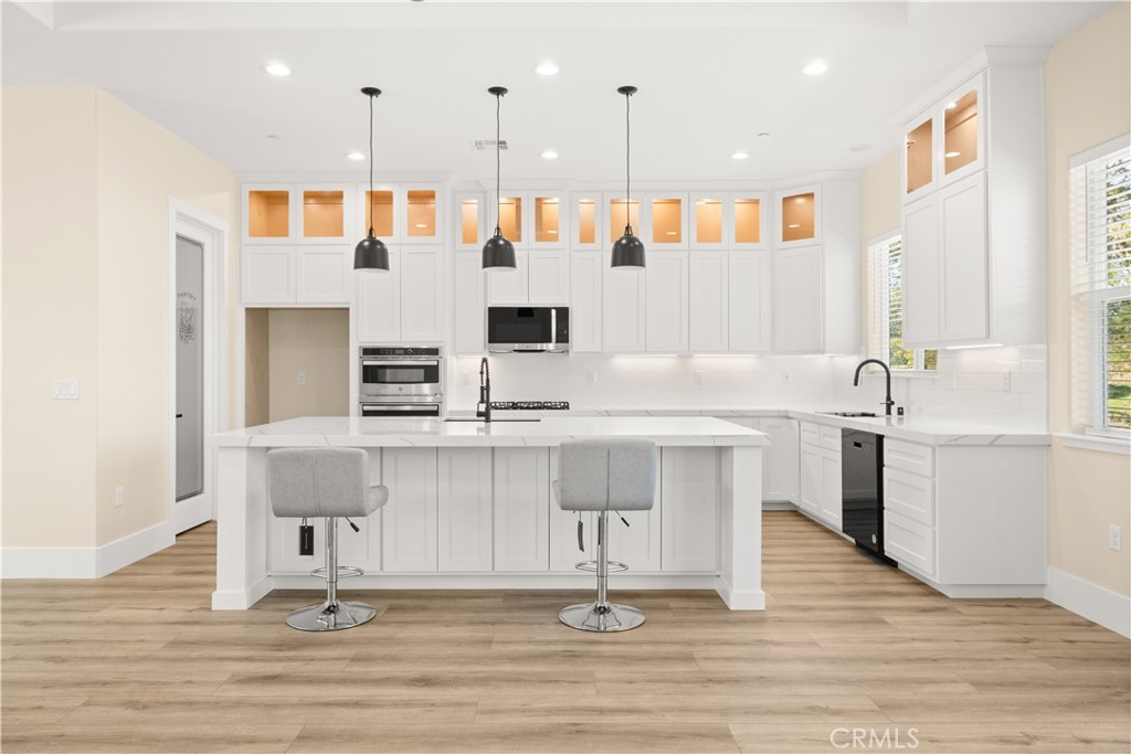 3997 Skyview