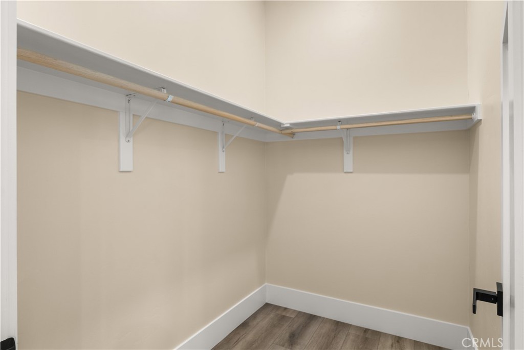 3997 Skyview