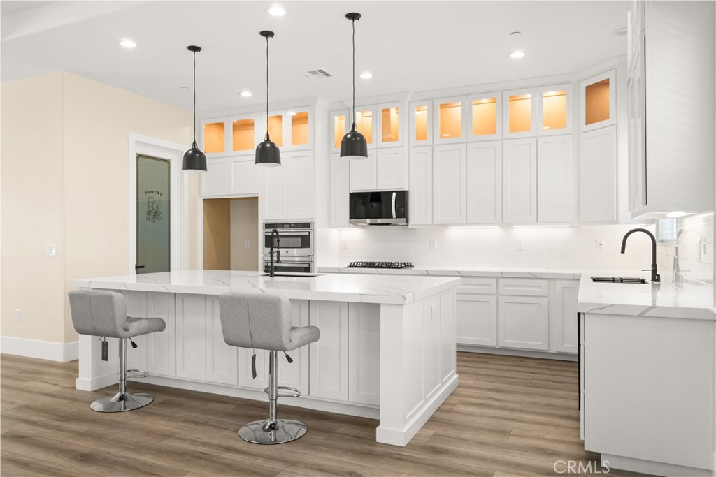 3997 Skyview