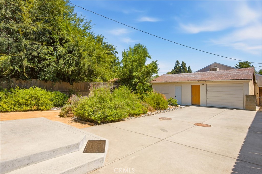 1822 Oleander Avenue