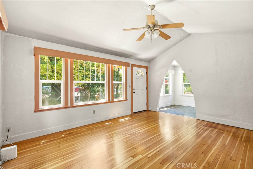 146 W 7th Avenue