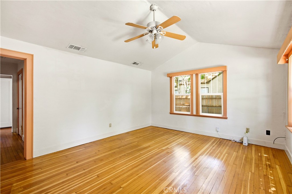 146 W 7th Avenue