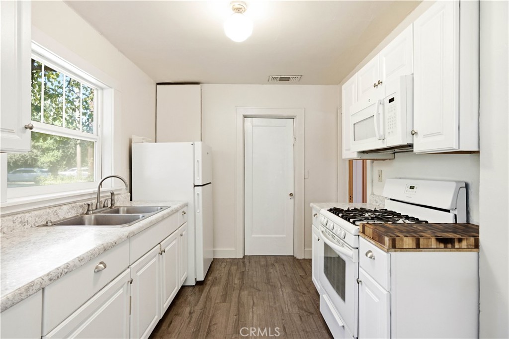 146 W 7th Avenue