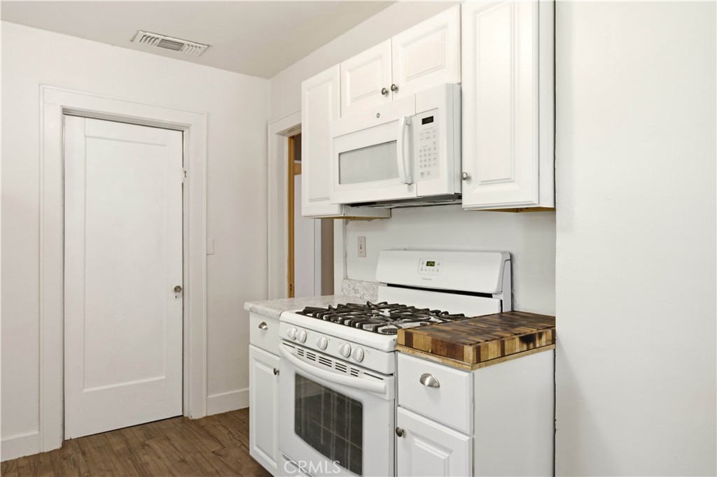 146 W 7th Avenue