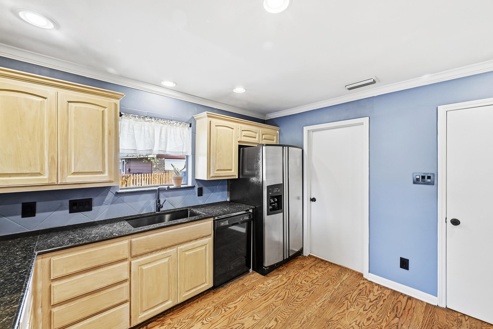 10923 Preston Trails DR