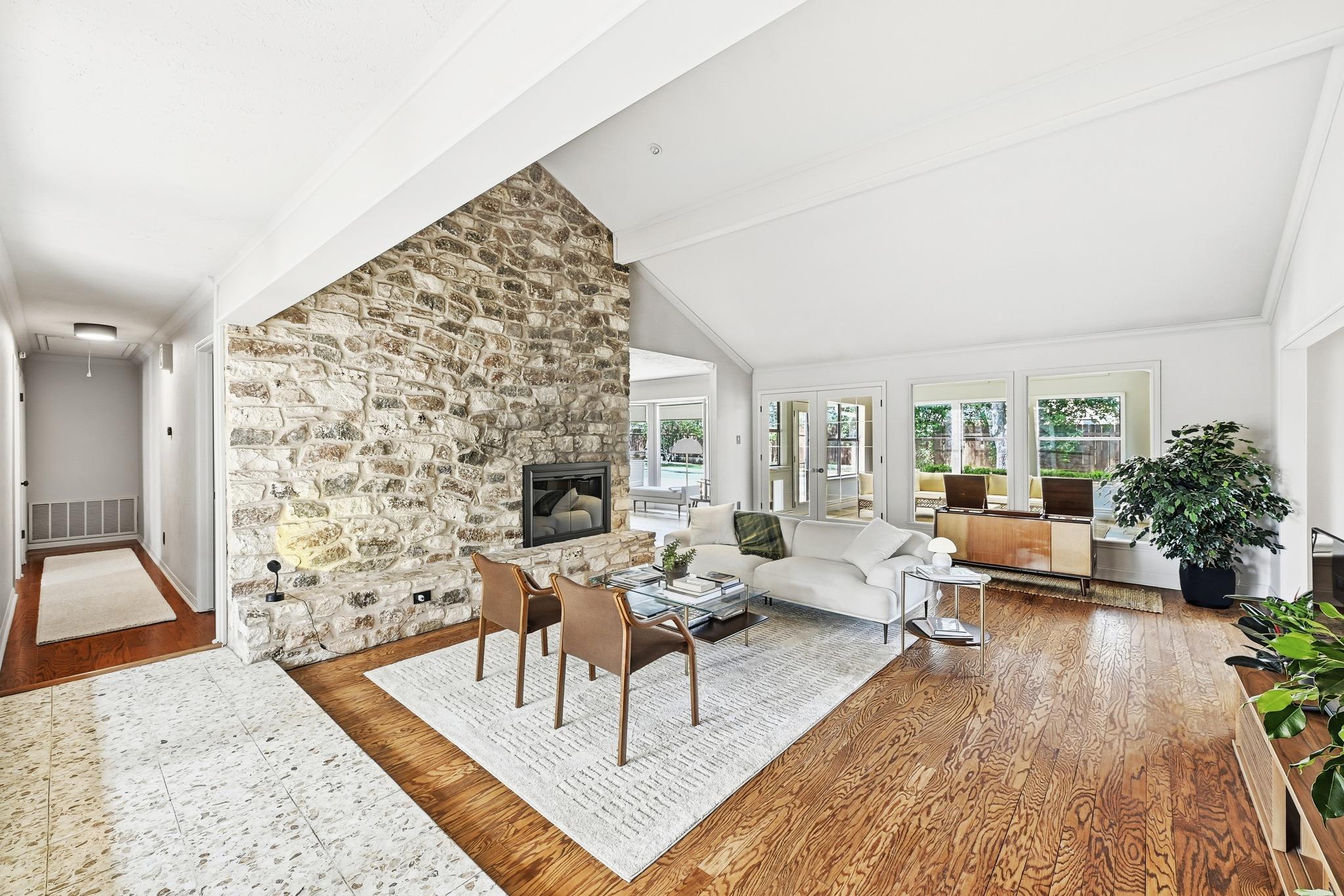 10923 Preston Trails DR