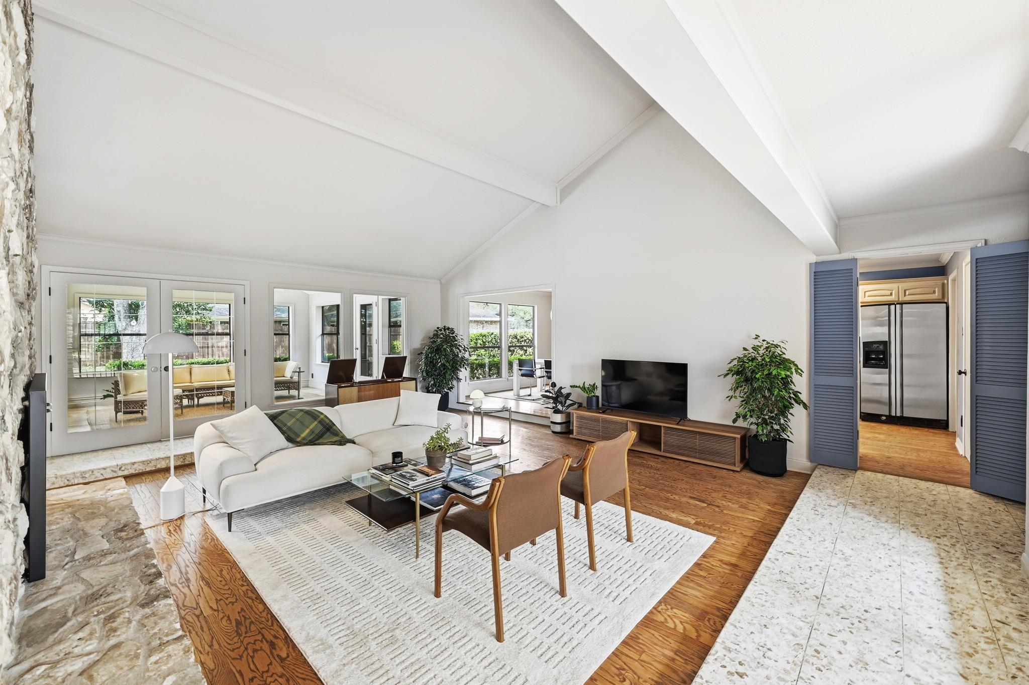 10923 Preston Trails DR