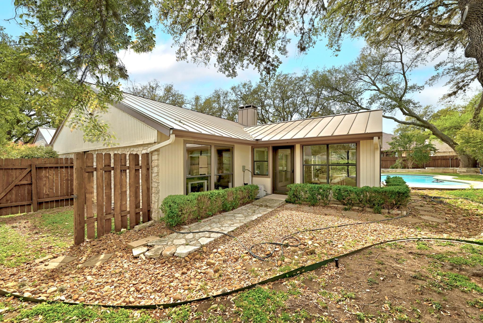 10923 Preston Trails DR