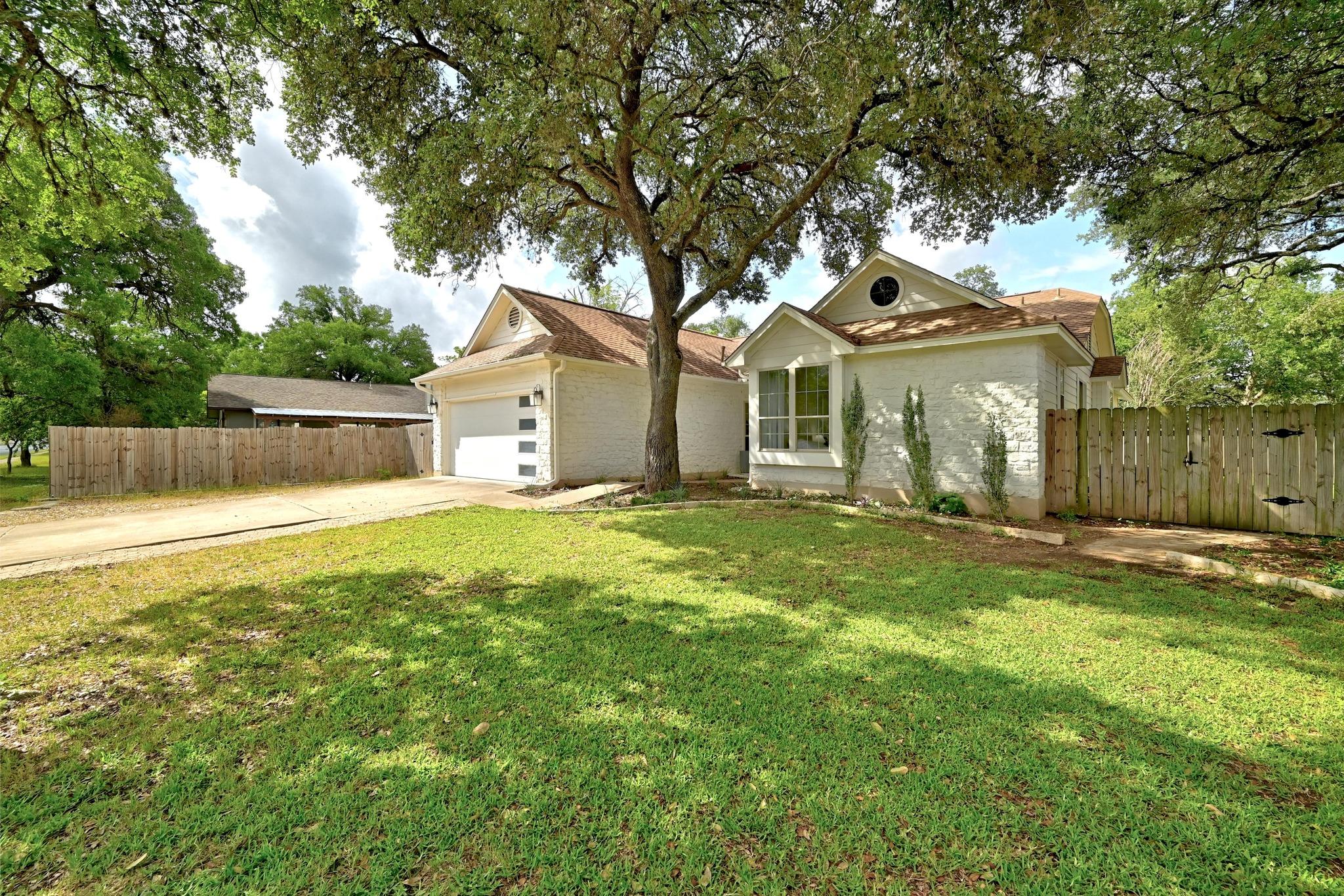 5807 Convict Hill RD