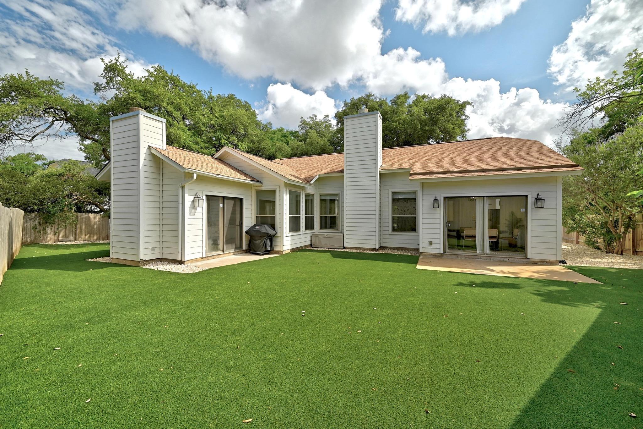 5807 Convict Hill RD
