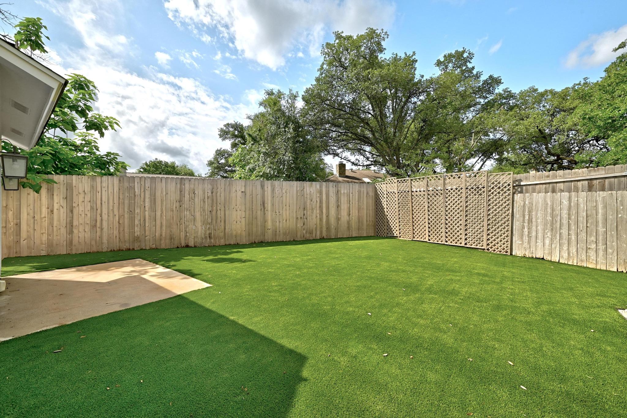 5807 Convict Hill RD