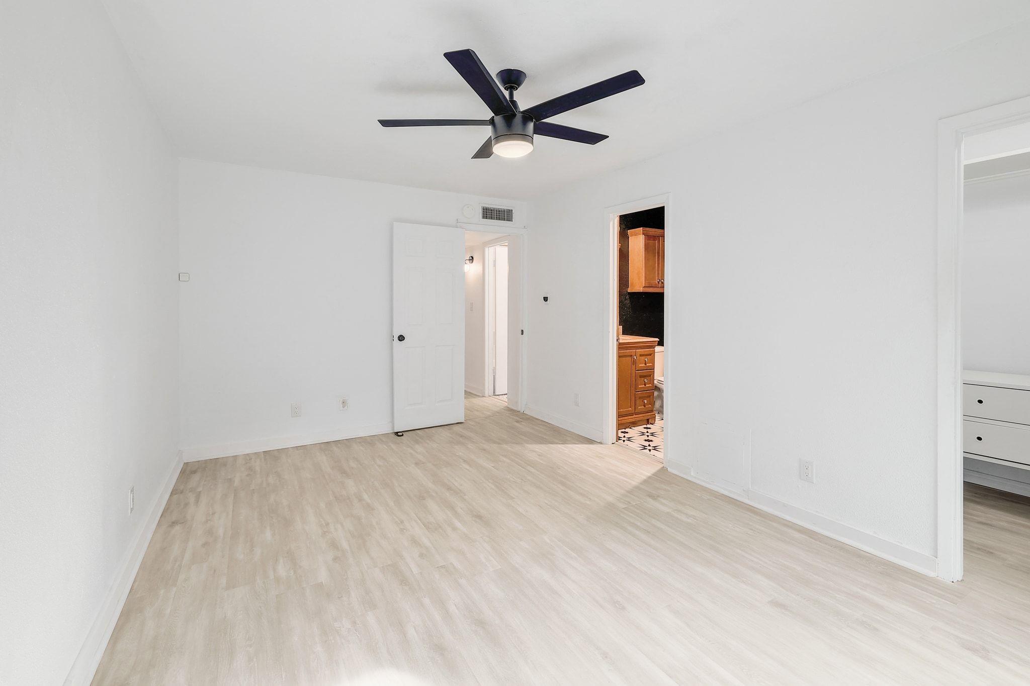 9534 Quail Village LN