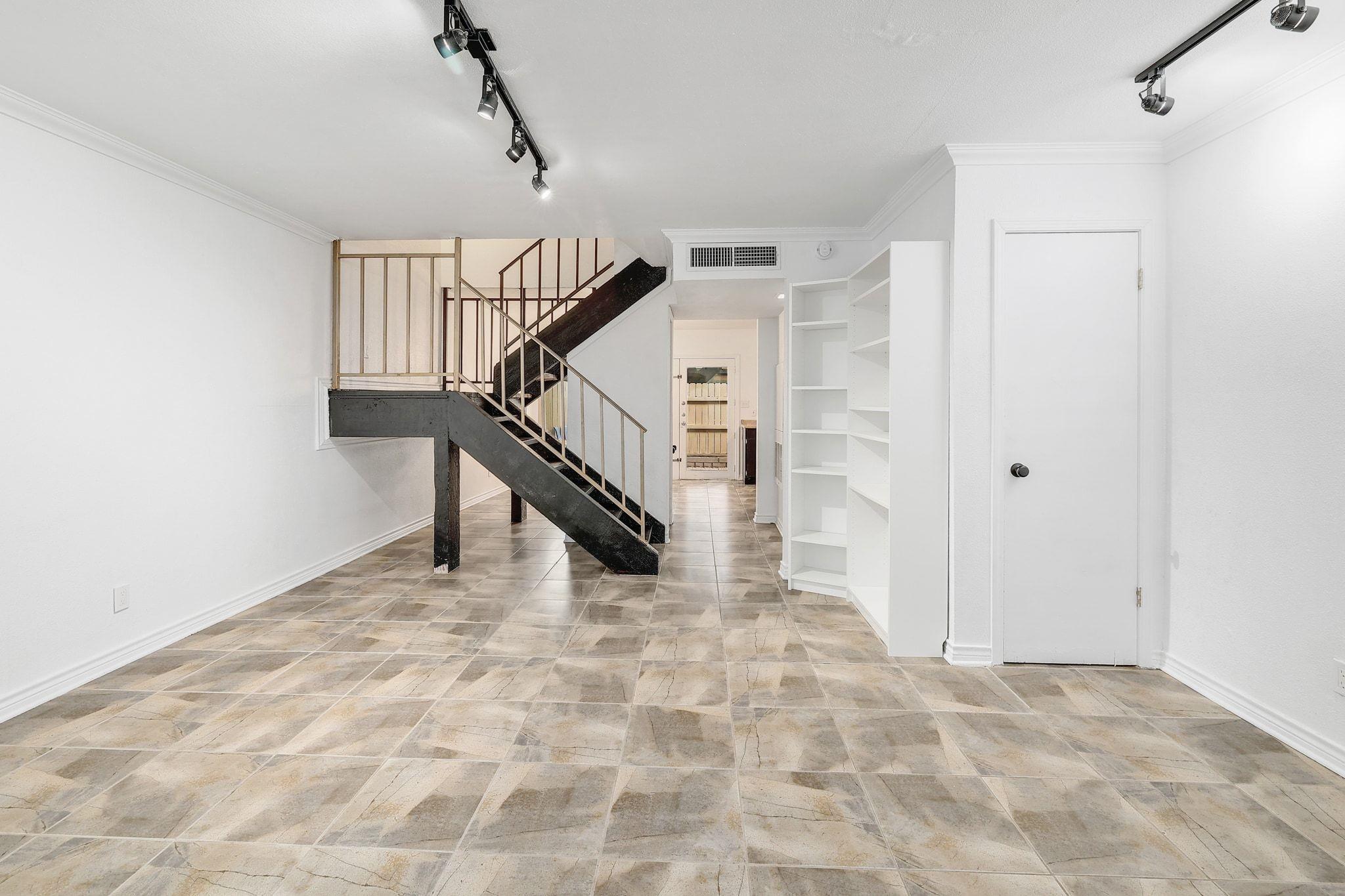 9534 Quail Village LN