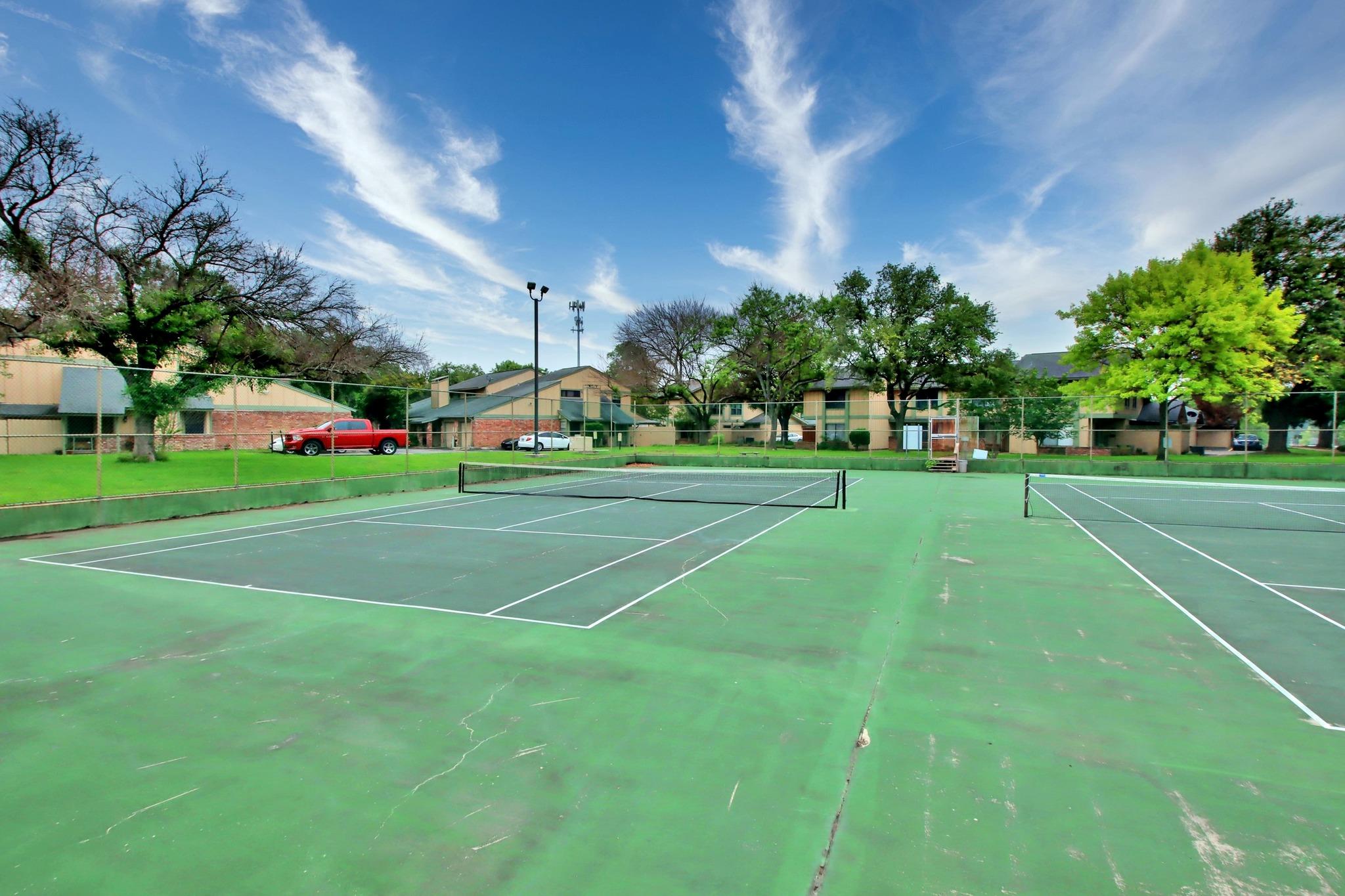 9534 Quail Village LN