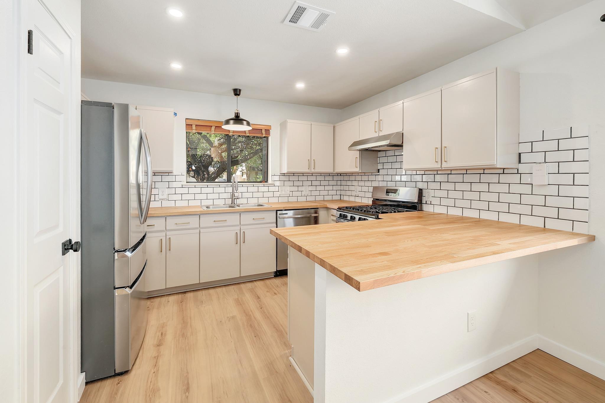 2205 Waterway BND