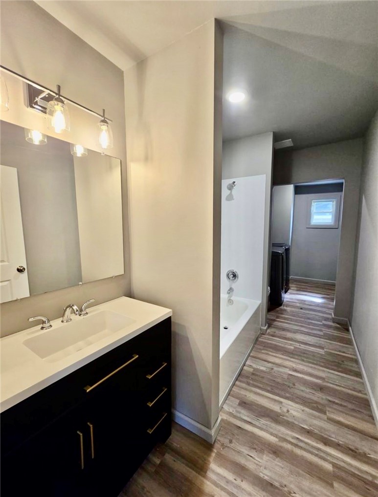 5725 Verona Rd
