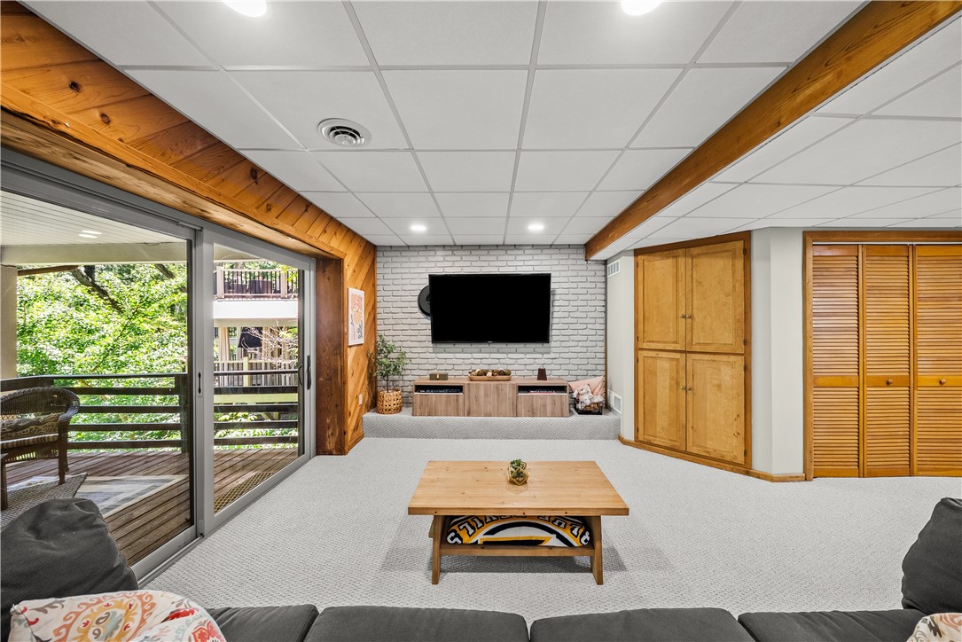 179 Inglewood Dr