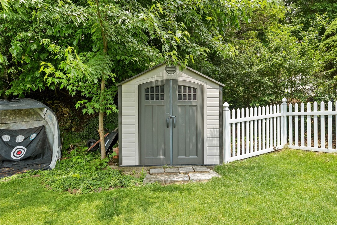 1033 Maripat Dr