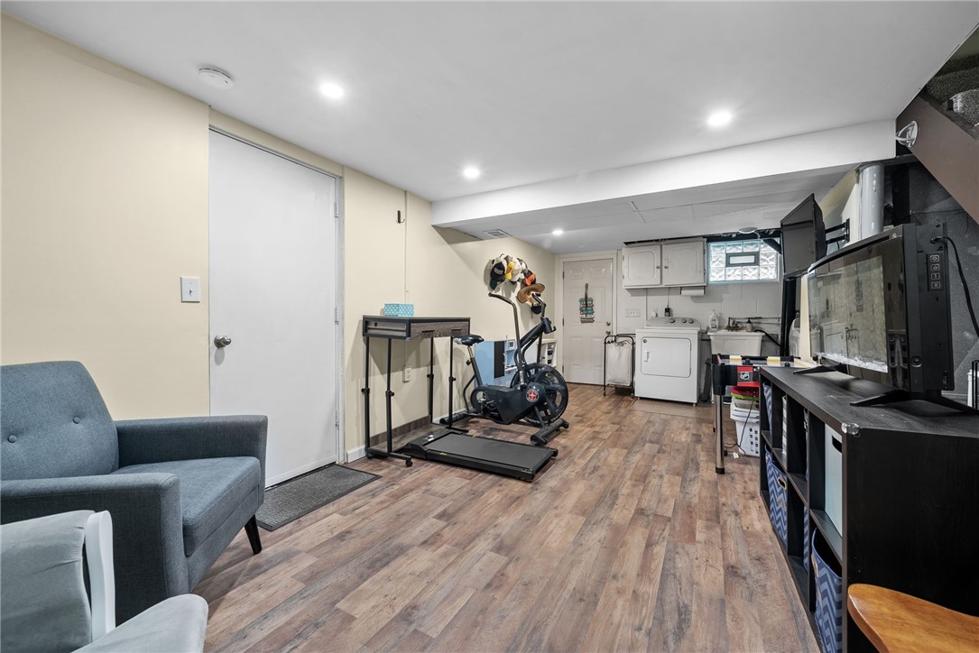 1033 Maripat Dr