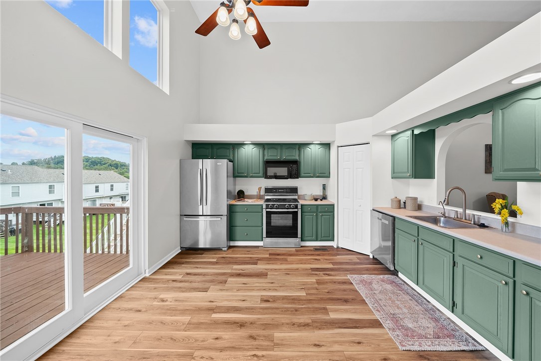 1136 Arrowhead Dr