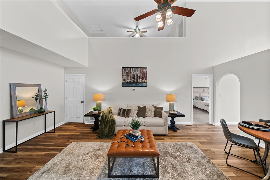 1136 Arrowhead Dr