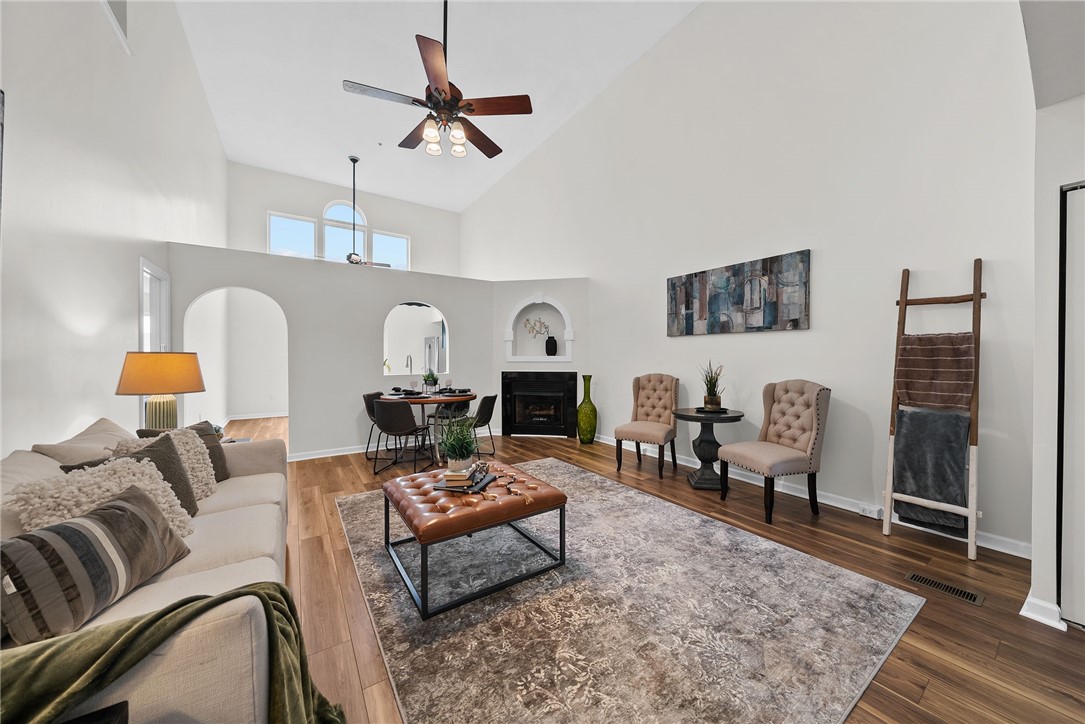 1136 Arrowhead Dr