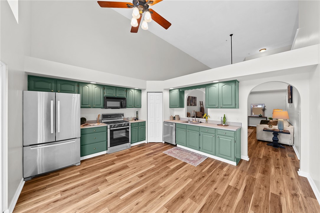 1136 Arrowhead Dr