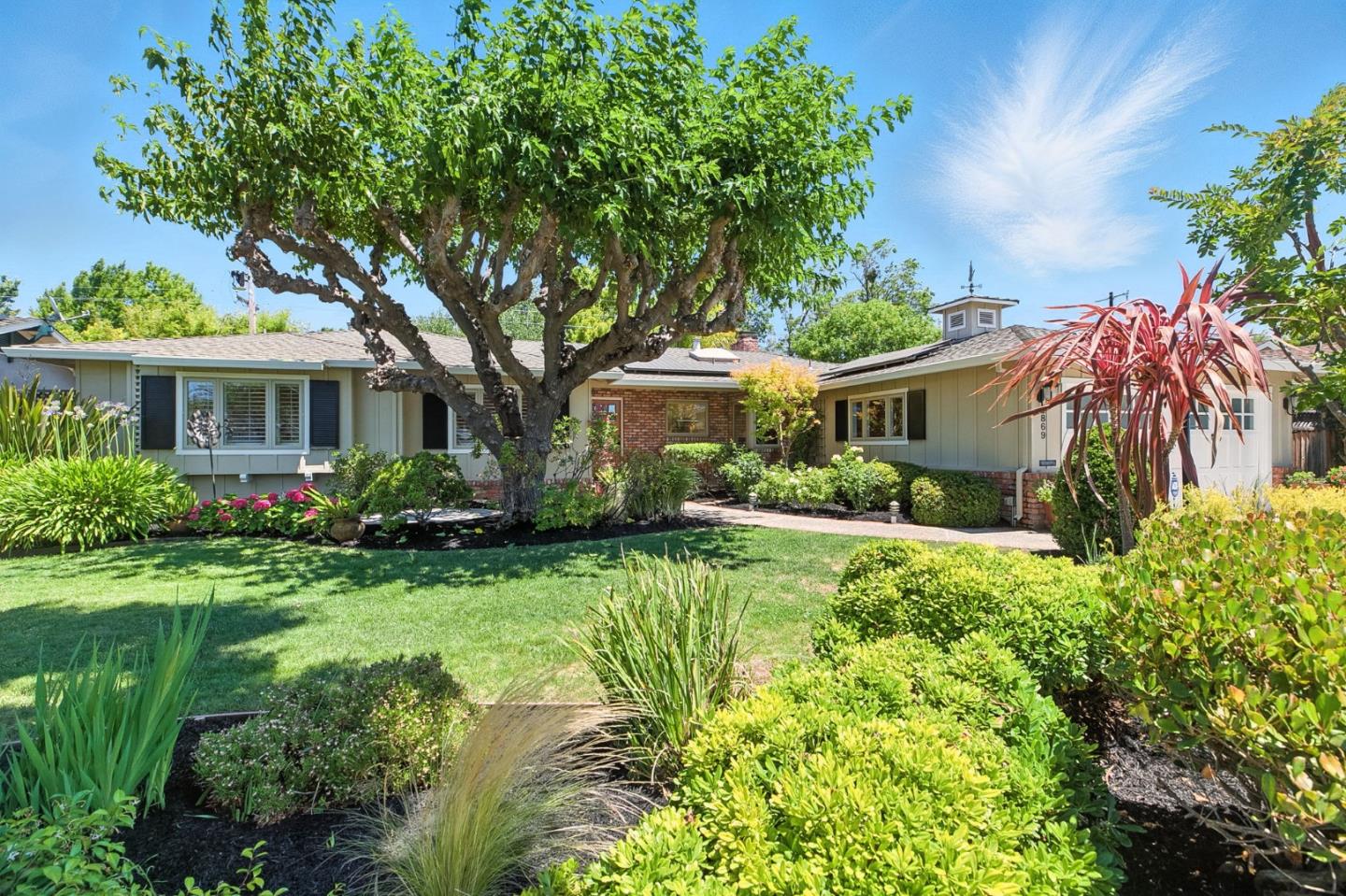 1869 Walnut Drive