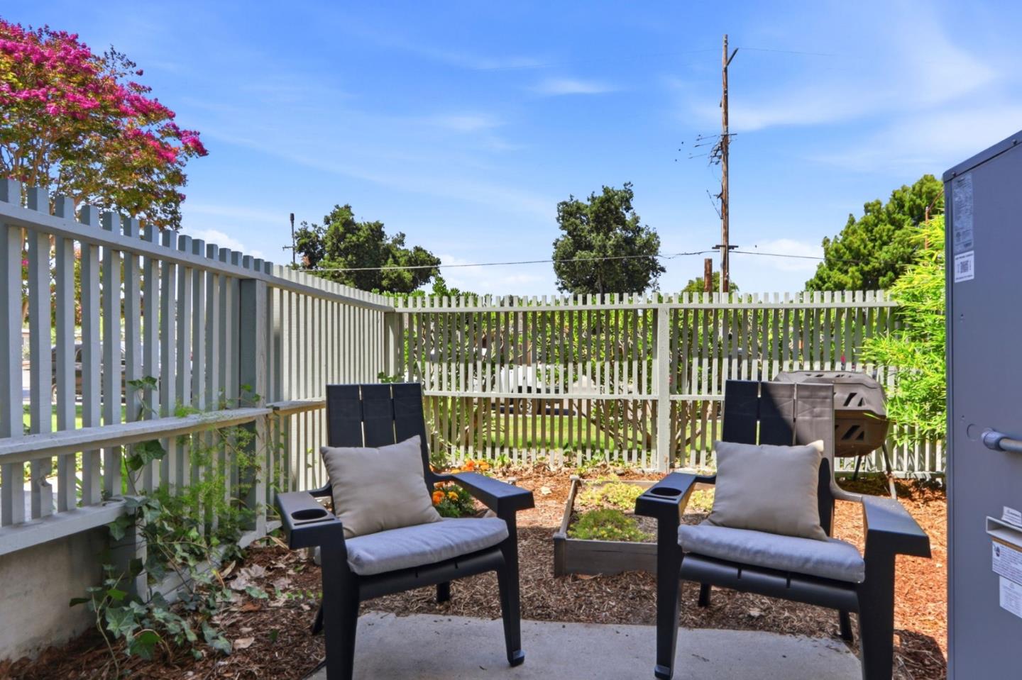 213 Ortega AVE