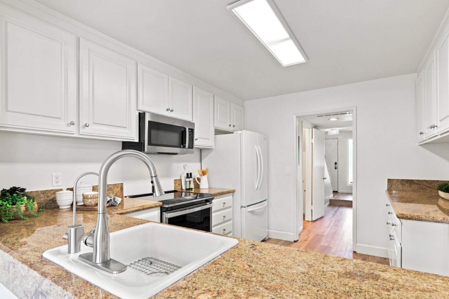 213 Ortega AVE