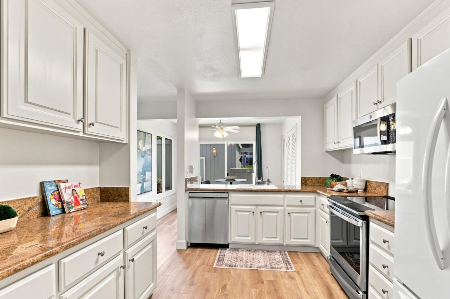 213 Ortega AVE