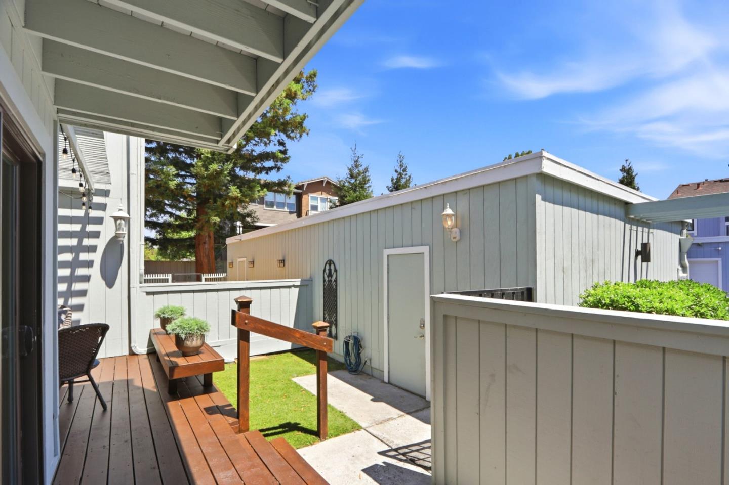 213 Ortega AVE