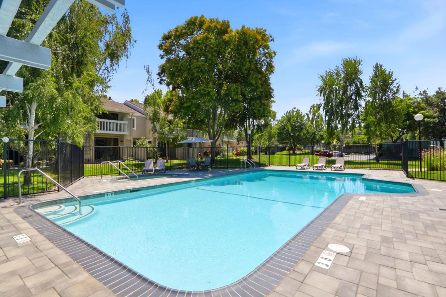 213 Ortega AVE