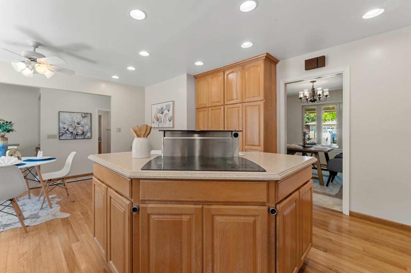 11108 Sutherland Avenue