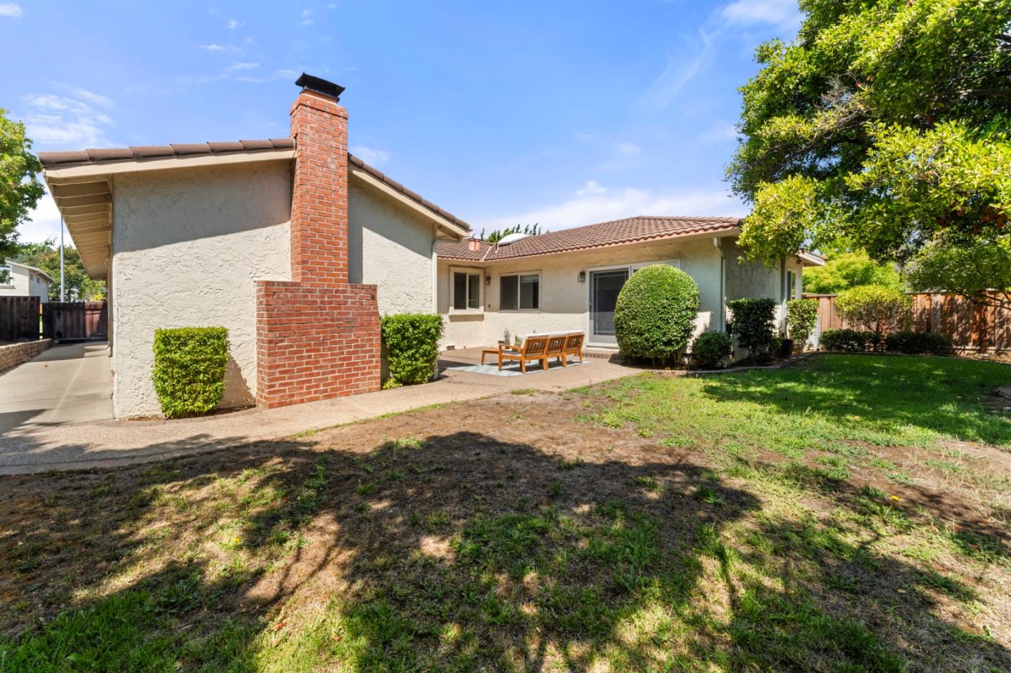 11108 Sutherland Avenue