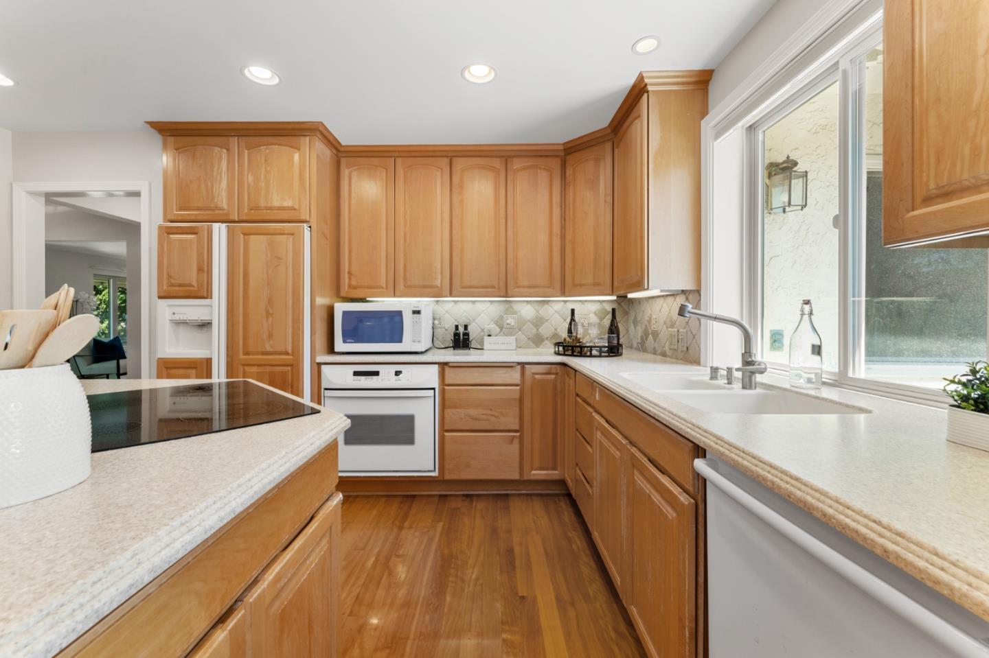 11108 Sutherland Avenue