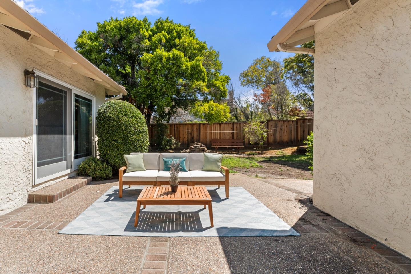 11108 Sutherland Avenue