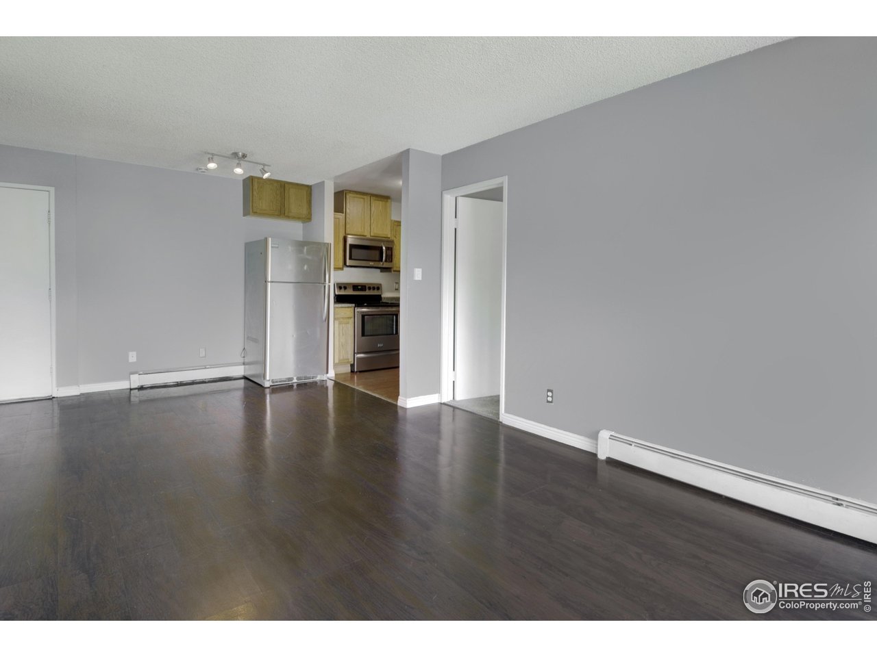 860 W Moorhead Cir 1-i