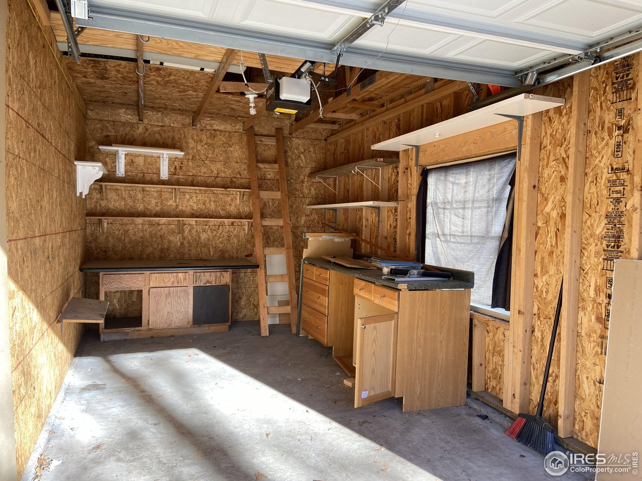 860 W Moorhead Cir 1-i