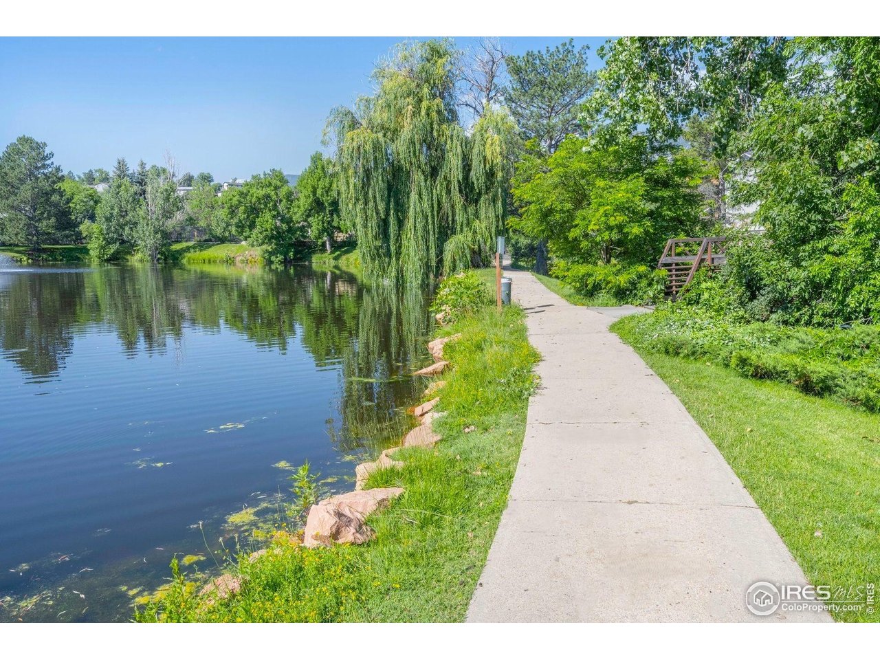 860 W Moorhead Cir 1-i