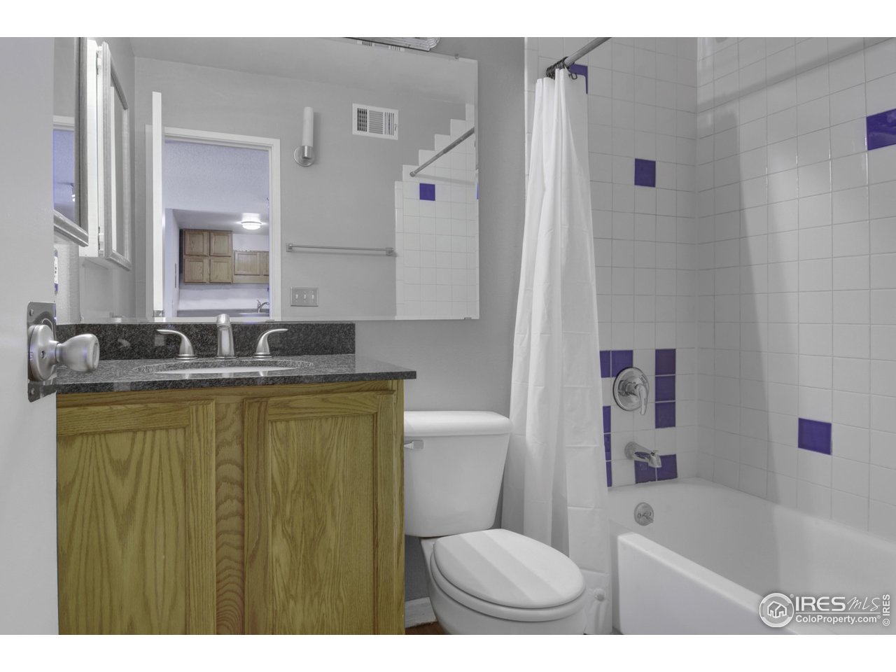860 W Moorhead Cir 1-i