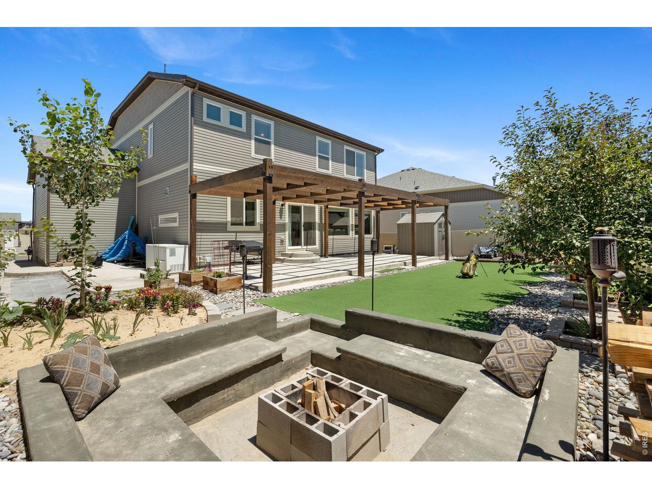 4372 Alderwood Dr