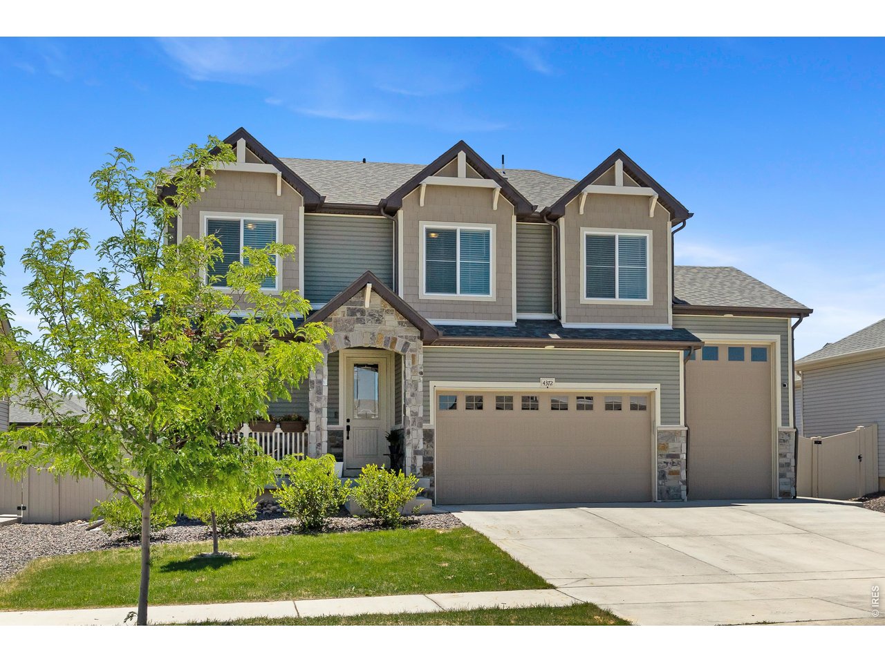 4372 Alderwood Dr